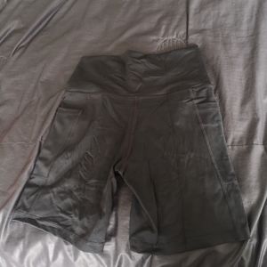 *2/30* Aerie offline biker shorts